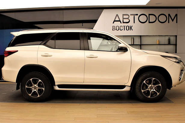 Fortuner TRD 2.8d AT 4WD (177 л.с.) фото 7