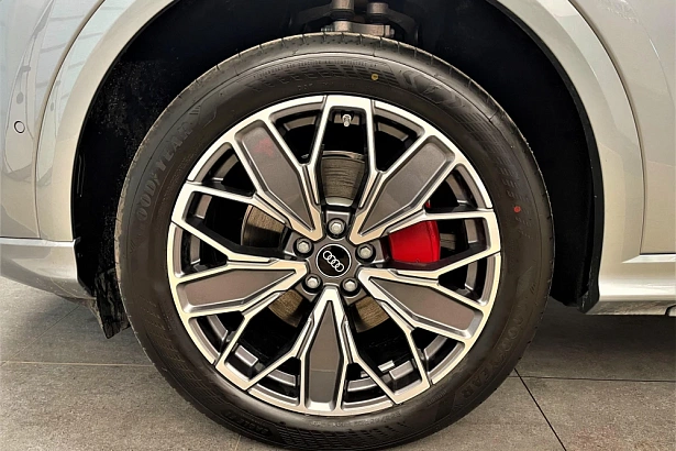 Q5 40 TFSI Quattro 2.0 AMT 4WD (204 л.с.) фото 14